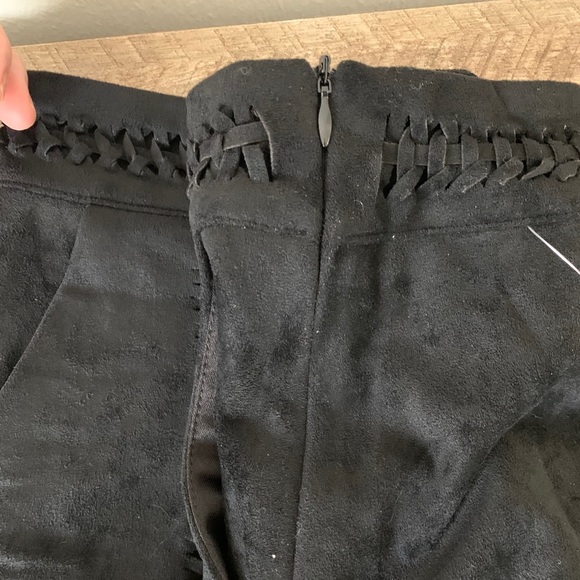 Black skirt - Picture 3 of 4